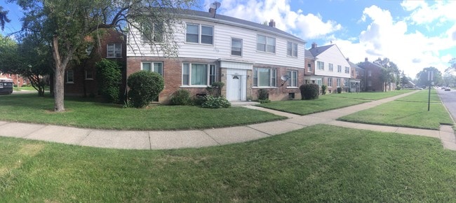 Building Photo - Puritan Apartments