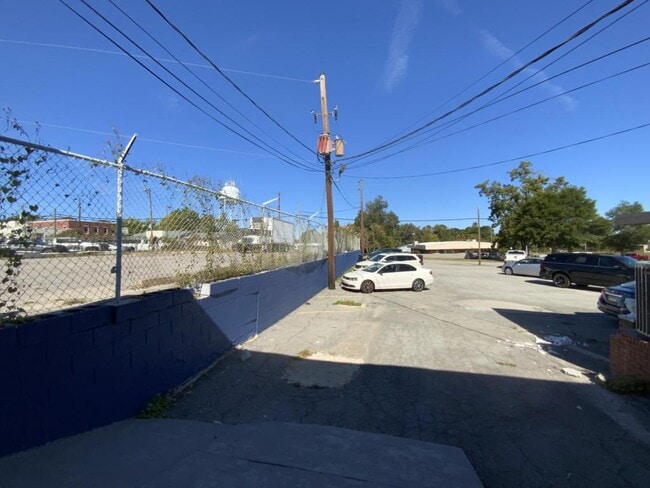 Building Photo - 61 E Main St