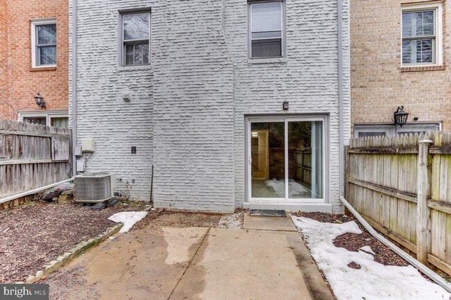 Building Photo - 7422 Eldorado St