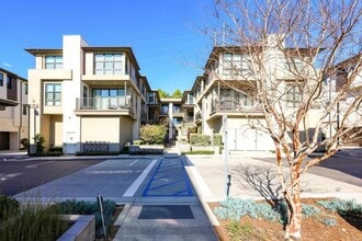 Building Photo - 2814 Via Alta Pl