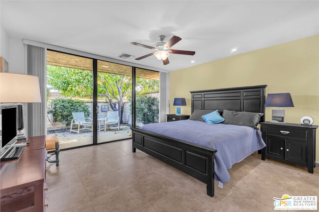 Building Photo - 10 Colgate Dr