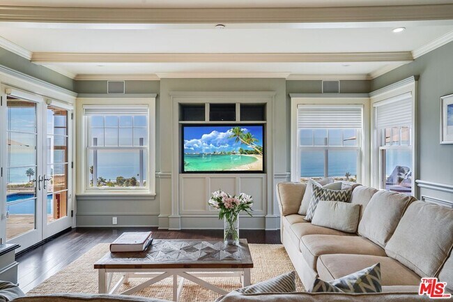 Building Photo - 6277 Sea Star Dr