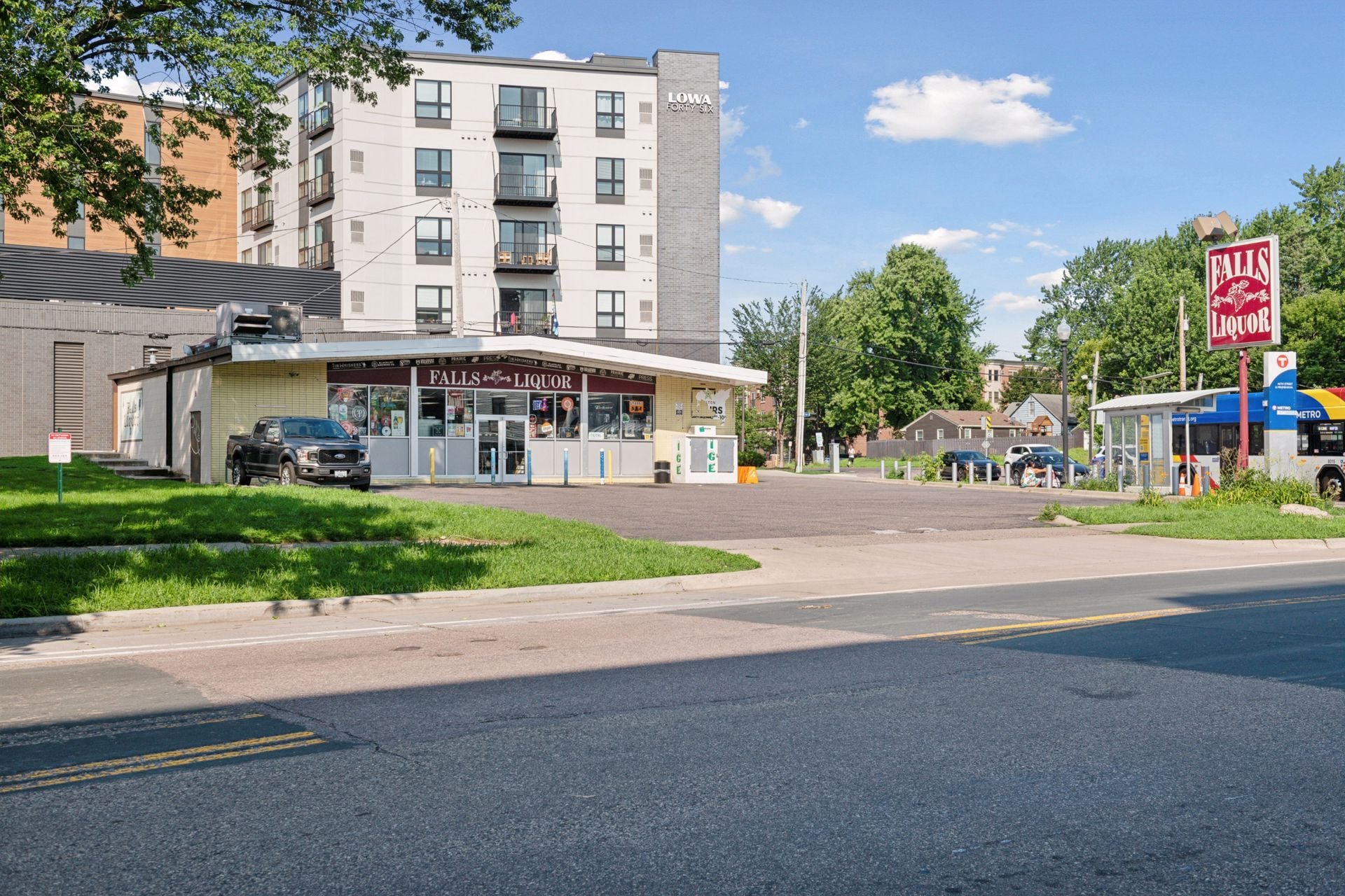 Building Photo - 4650 Minnehaha Ave