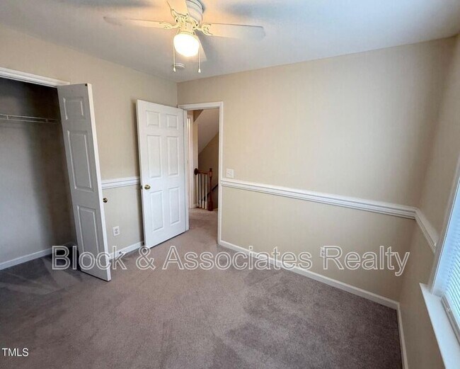 Building Photo - 404 Springside Dr