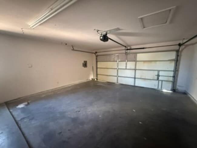 Building Photo - 3923 Ramrod Forge