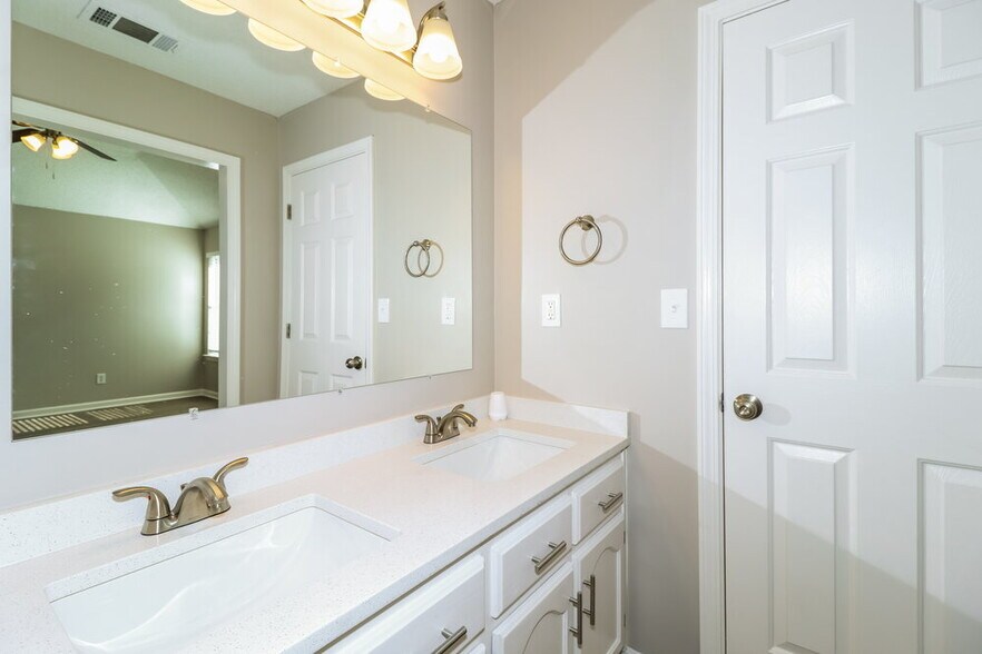 Building Photo - 6899 Gallop Dr