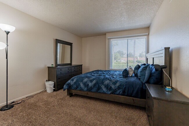 Building Photo - Available until 12/28/25 - Heart of Scottsdale