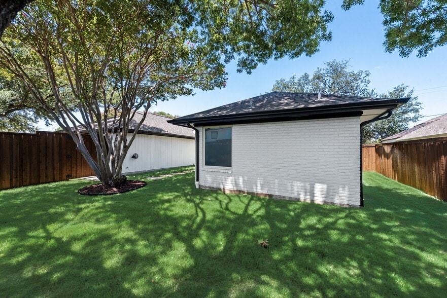 Building Photo - 3532 Parkhaven Dr