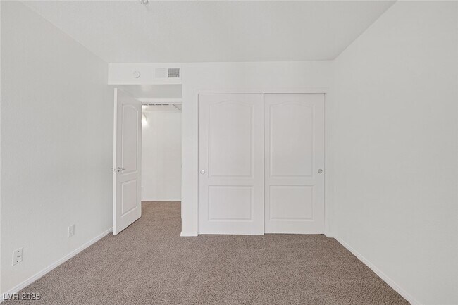 Building Photo - 2100 Jetty Rock Dr