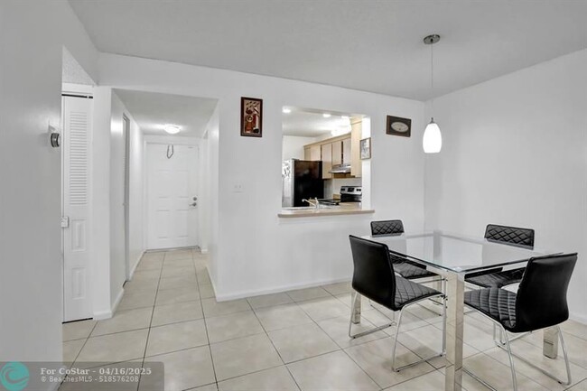 Building Photo - 8592 W Sunrise Blvd