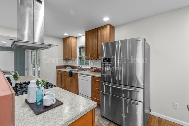 Building Photo - 9551 Cantwell Dr