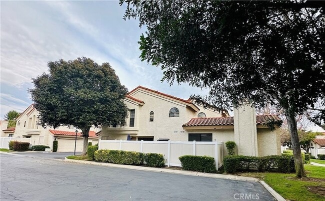 Building Photo - 22933 Estoril Dr