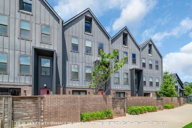 Building Photo - 1609 Parkwood Ave