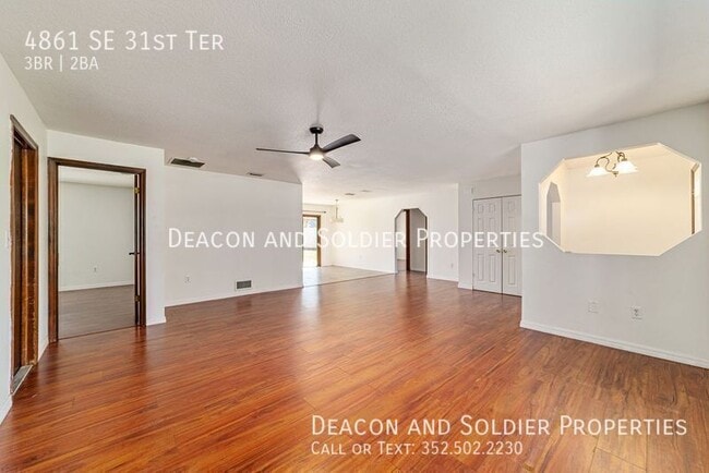 Building Photo - 4861 SE 31st Terrace