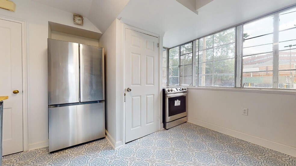 Building Photo - 4815 Yuma St NW