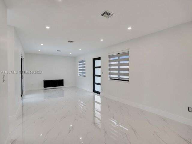 Building Photo - 7881 Hope St