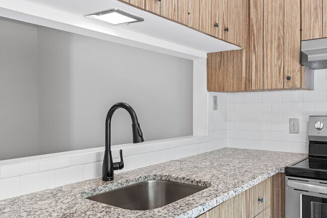 Building Photo - 3414-3416 Betty Ln