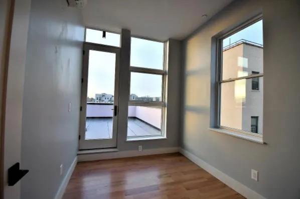 Building Photo - 2 bedroom in BRONX NY 10459