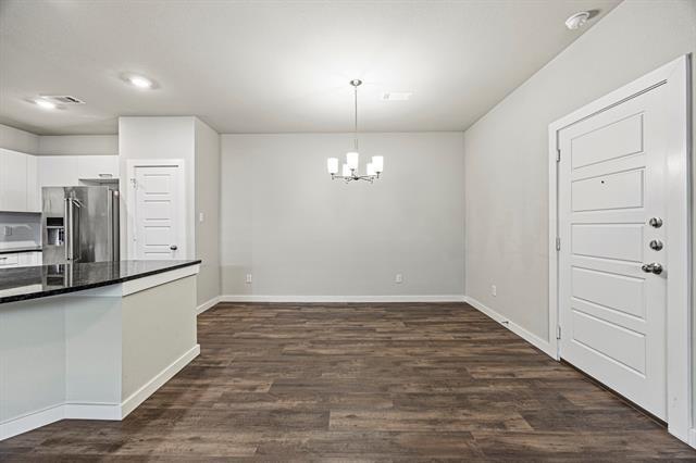 Building Photo - 617 Blackland dr