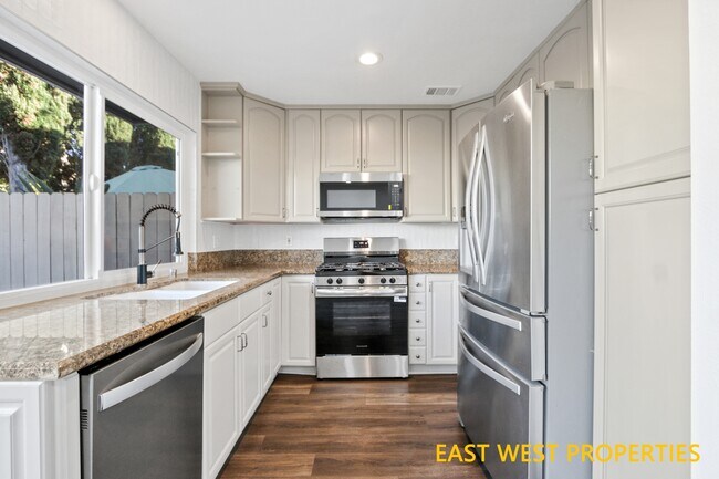 Building Photo - 22815 Leo Ln