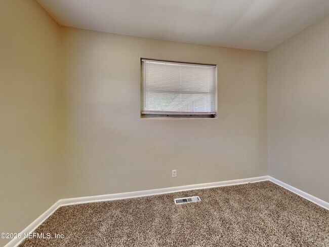 Building Photo - 1332 Arlingwood Ave