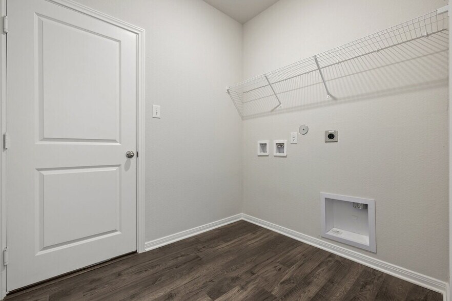Building Photo - 7642 Tipton Meadow Way