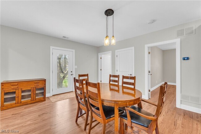 Building Photo - 1151 Bryce Ave