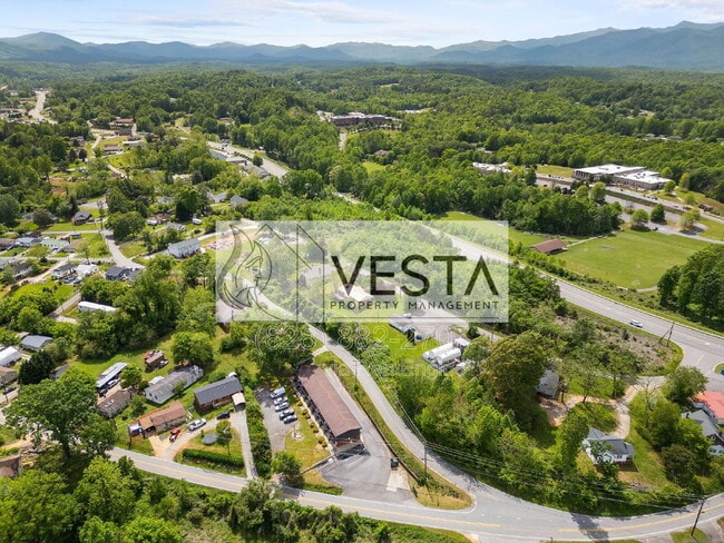 Building Photo - 26 Reid St