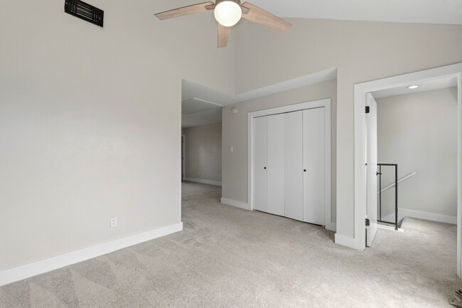 Building Photo - 1063 Country Pl Dr