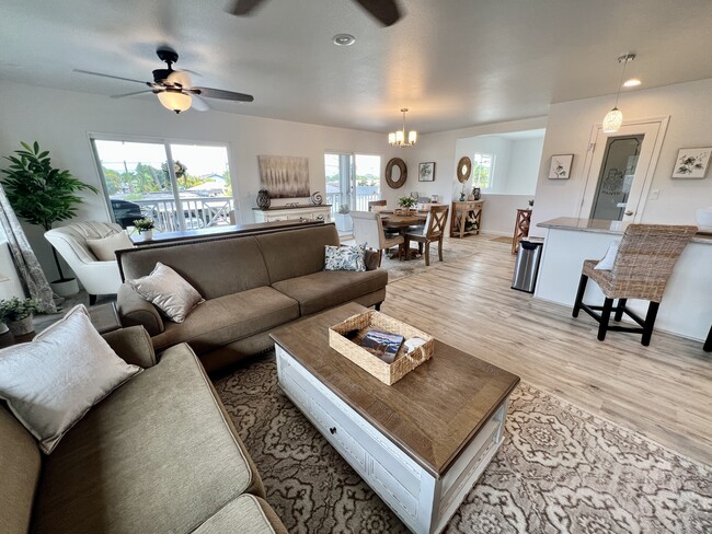 Building Photo - 451 Lanae Way