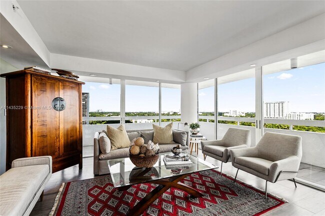 Building Photo - 1627 Brickell Ave