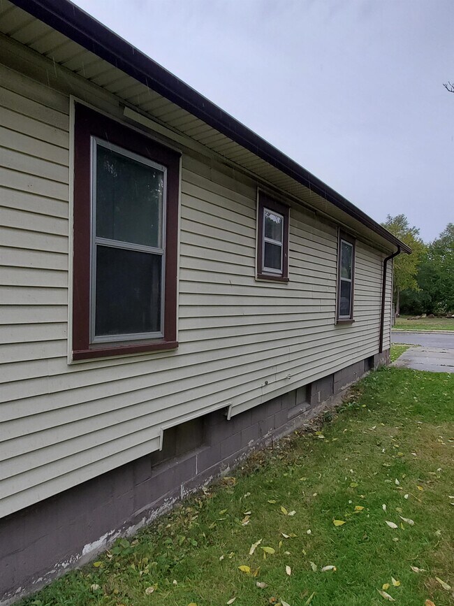 Building Photo - 3715 Annabelle St