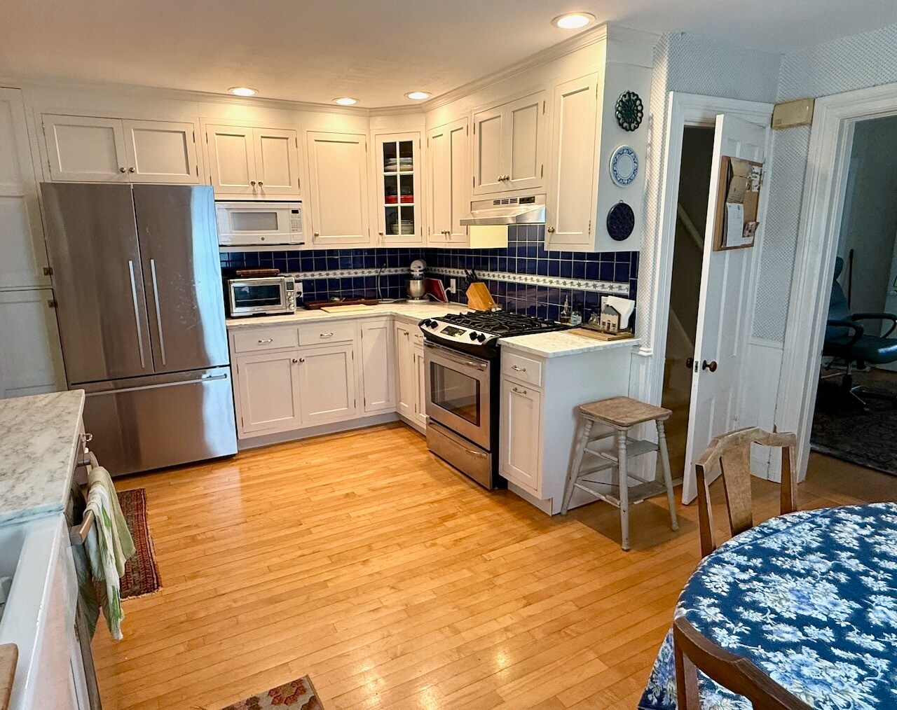 Building Photo - 61 Mansfield Ave