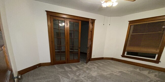 Building Photo - 196 Alpine St