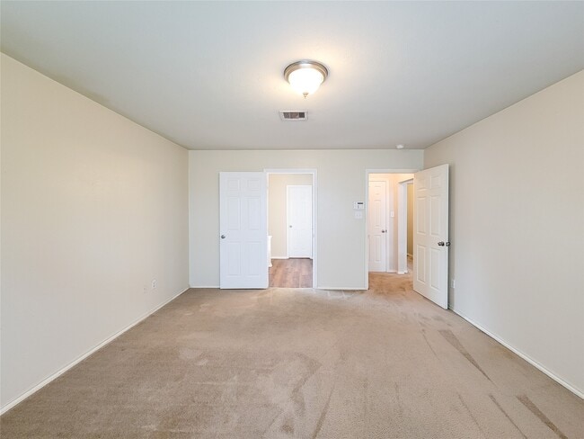 Building Photo - 4926 Lake Gladewater Ct