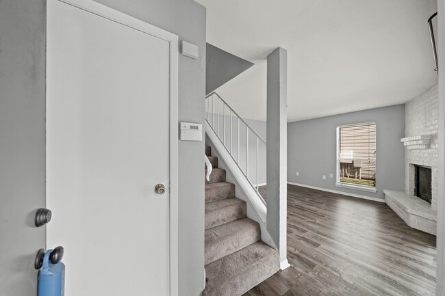 Building Photo - 260 El Dorado Blvd