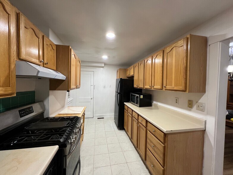 Building Photo - 5612 Forbes Ave