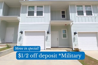 Building Photo - Nature Creek 3BD Townhome w/ Garage, Pool ...