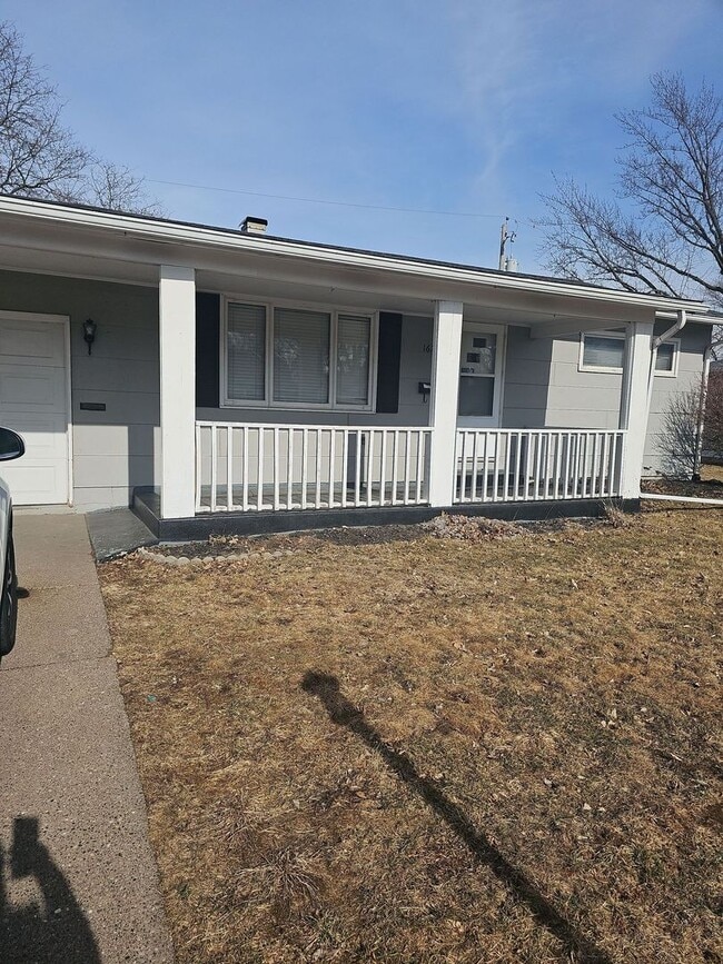 Primary Photo - MOVE IN SPECIAL! There is a $25 fee per ap...