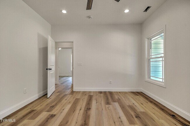 Building Photo - 703 Swadley Rd