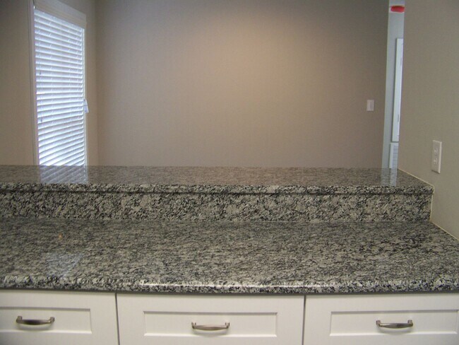 Building Photo - WATERS EDGE