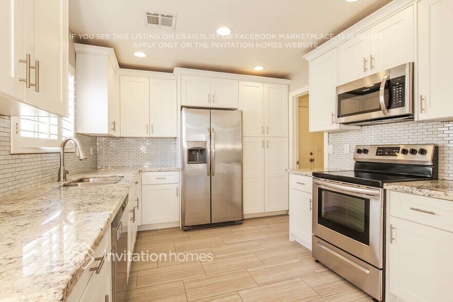 Building Photo - 15642 N 63rd St