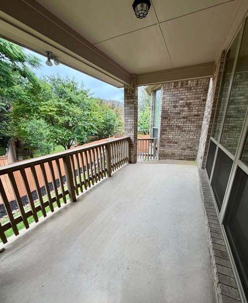 Building Photo - 21706 Chaucer Hl