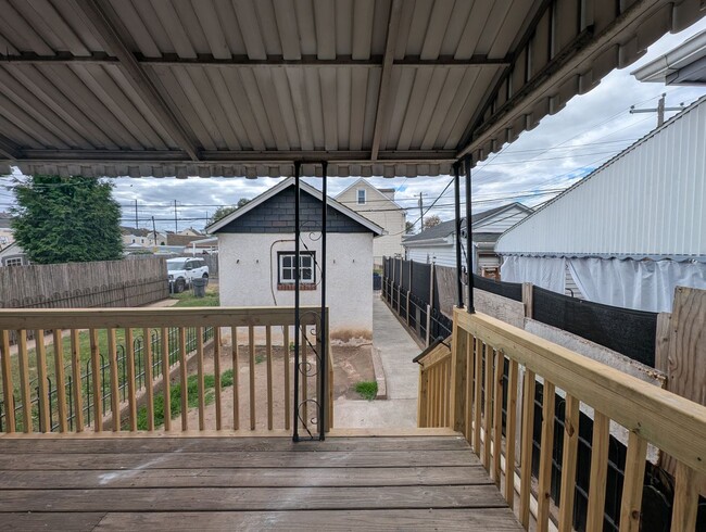 Building Photo - Charming updated 3 bedroom 1 bath Home in ...