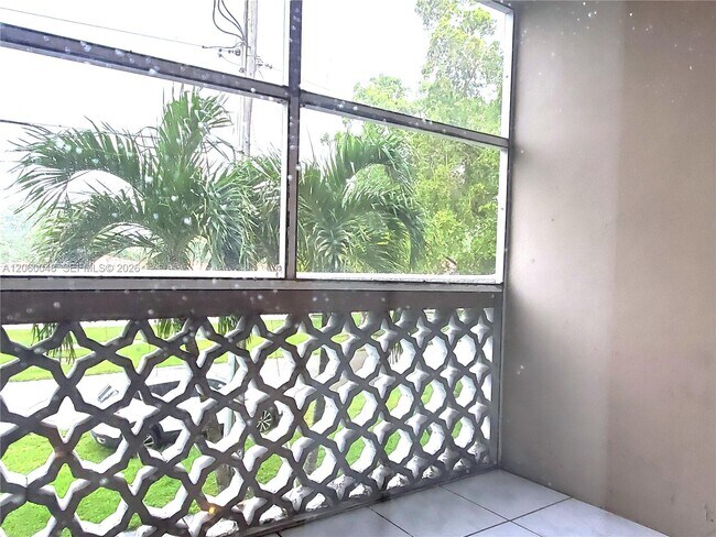 Building Photo - 6580 Santona St