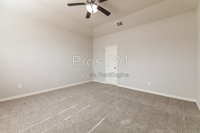Building Photo - 1120 Salem Dr