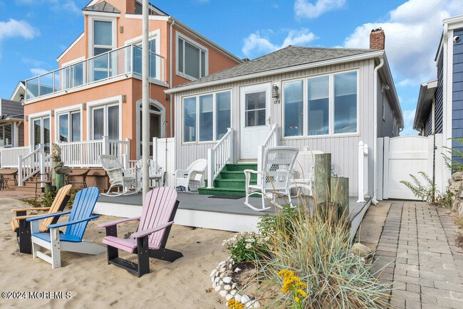 Building Photo - 173 Beach Front