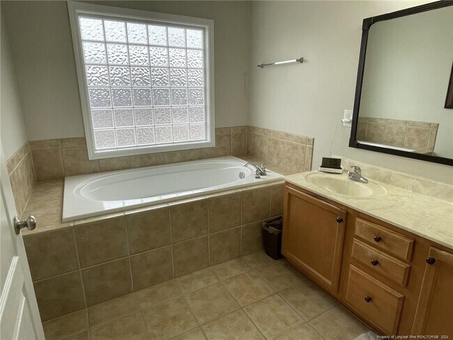 Building Photo - 187 Advance Dr