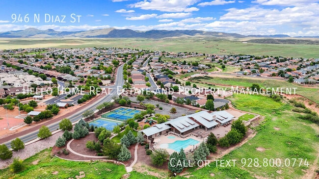 Building Photo - 946 N Diaz St