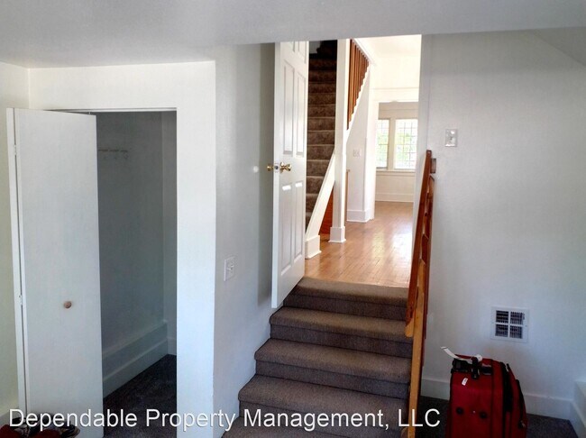 Building Photo - 8 br, 3.5 bath House - 1863 10th Avenue